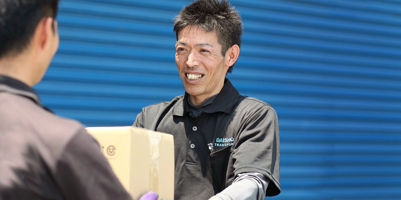 今日の信頼を明日へ届ける～大翔トランスポート24H 365日営業中
